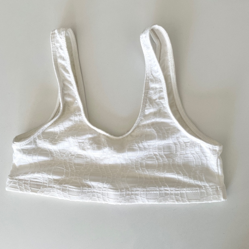 SOLD on Depop Vintage White Patterned Bra